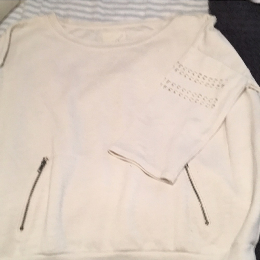 Stray Heart Cut Out Top size medium